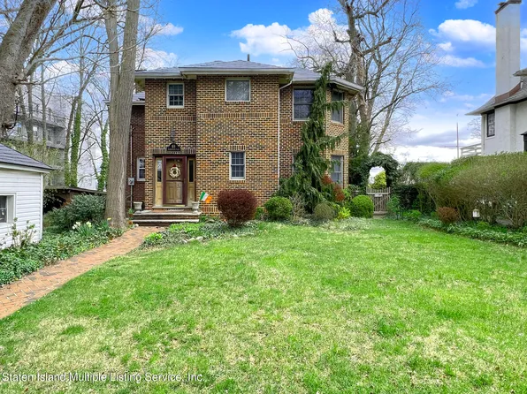 83 Harbor View Pl, Staten Island, NY 10305