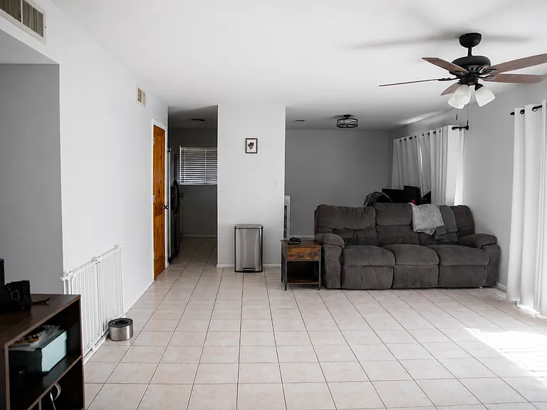 1660 W Village Way — Photo 3