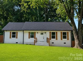 6908 Ludwig Dr, Charlotte, NC 28215
