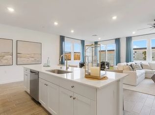 901 Plum Tree Ave, Clovis, CA 93619