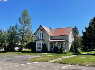 207 SE 2nd St, Enterprise, OR 97828