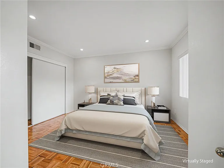 6342 Morse Ave — Photo 37
