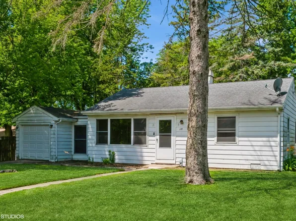 110 Lakewood Dr, Antioch, IL 60002