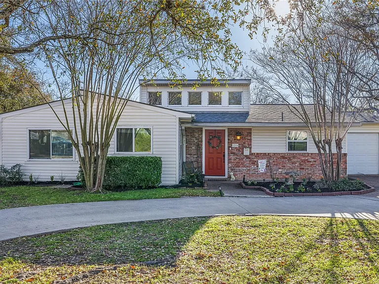 1214 Munson Ave — Photo 1