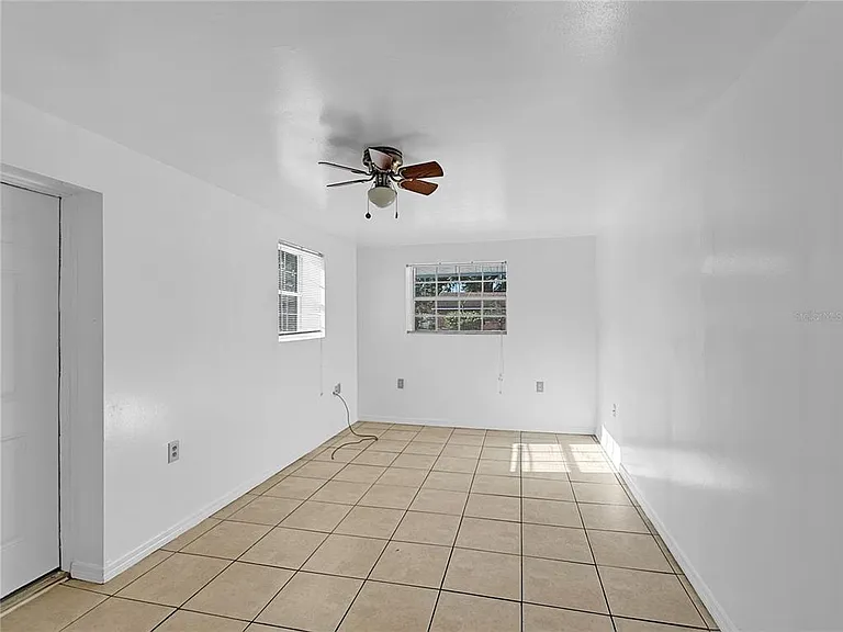 1821 Bellgrove St — Photo 12
