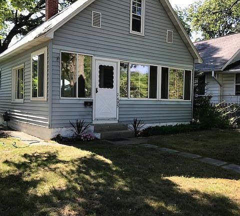 2nd image of 2495 Lincoln St