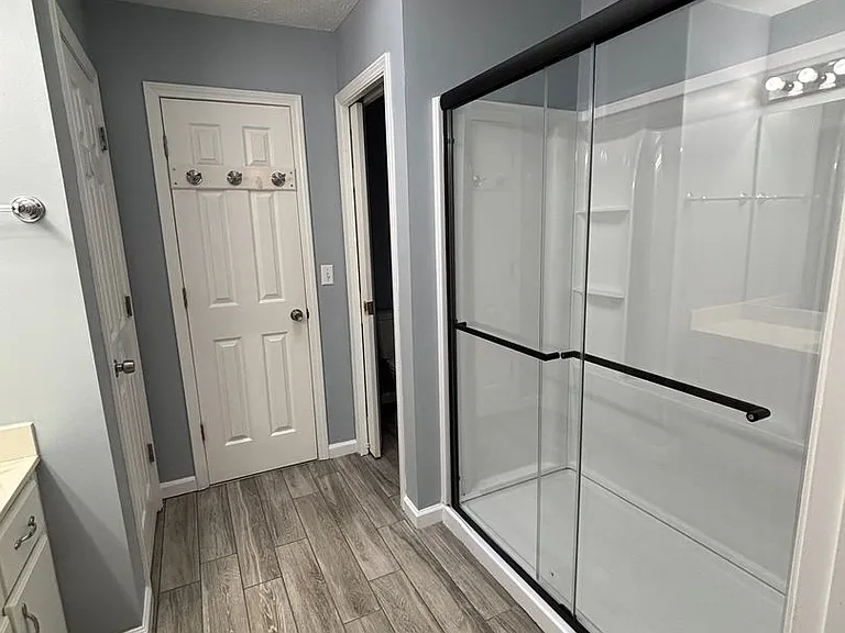 6903 Ross Dr — Photo 10