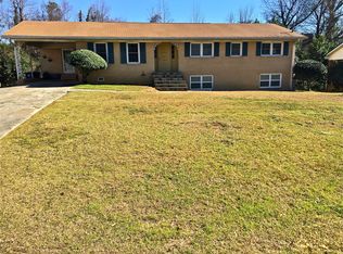 2656 Kent Dr, Macon, GA 31206