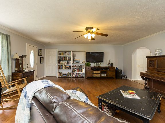 Large 19x22 Living Room