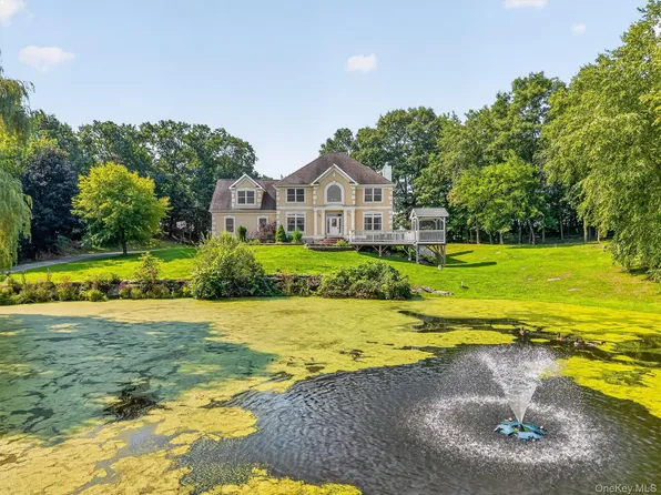 15 Winston Place, Marlboro, NY 12542