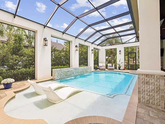 4th image of 3203 Bay Estates Cir