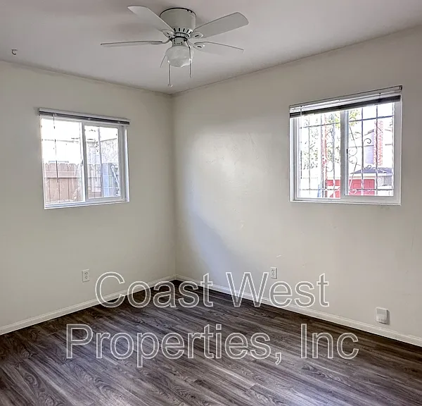 3837 1/2 Kendall St — Photo 11