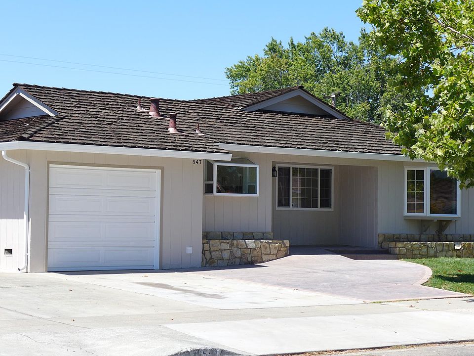 1st image of 947 Desert Isle Dr