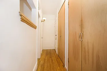 Rented by Barkoff Residential 