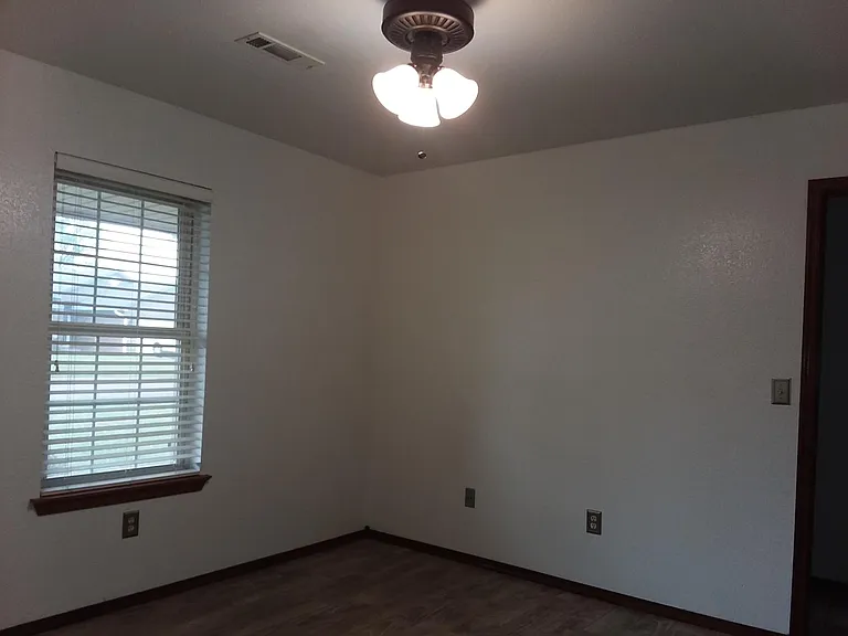 3rd Bedroom / Office