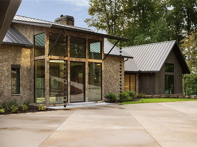 725 Rocky Point Dr — Photo 26