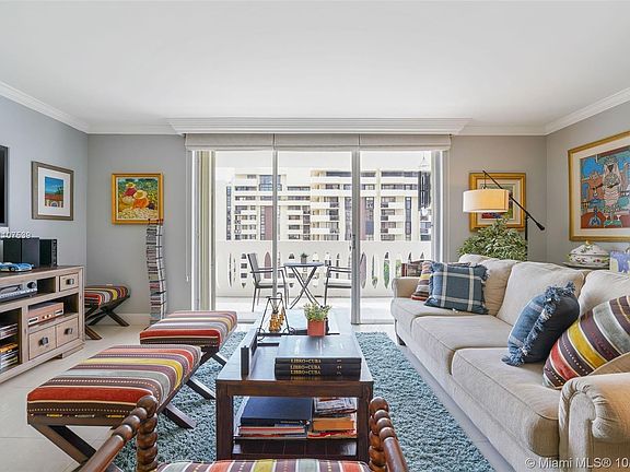 4th image of 625 Biltmore Way APT 903