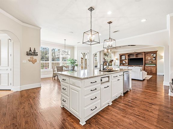 4th image of 5016 Manchester Rd