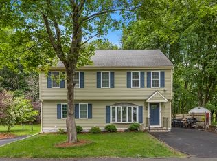 18 1/2 Cannon Hill Ave, Groveland, MA 01834