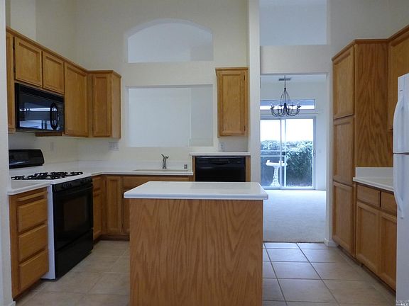 4th image of 248 Bartlett Ln