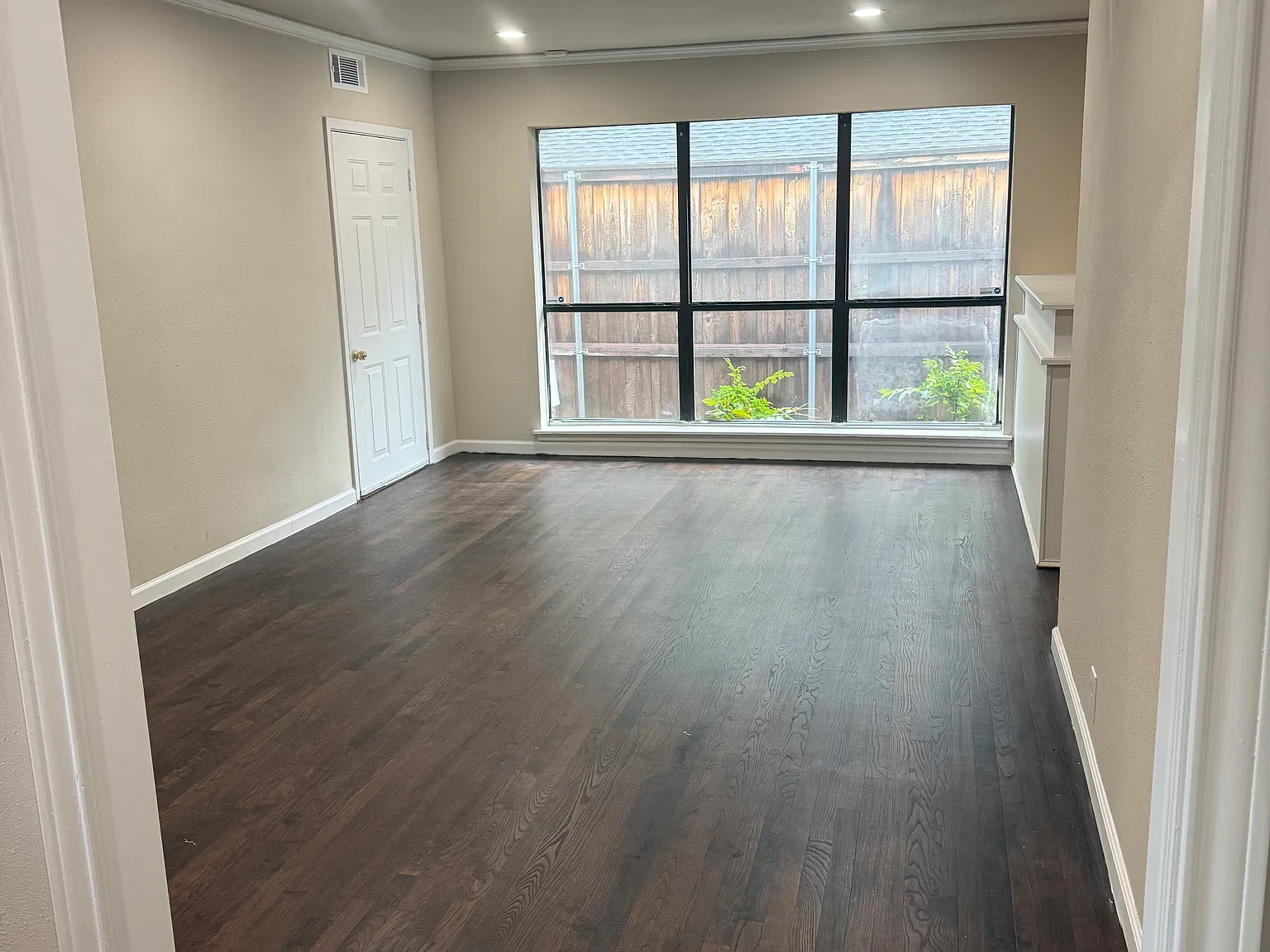 3 bed, 2088 sqft, $3,495 — Photo 2
