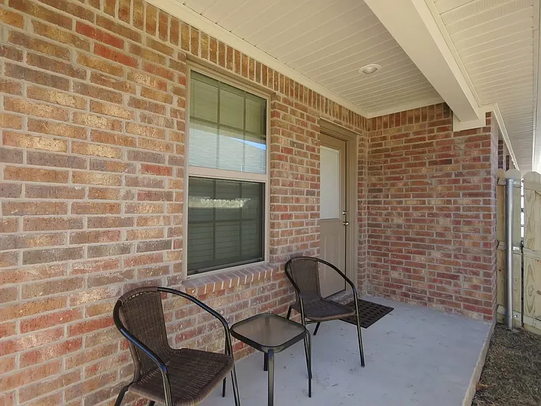 3980 Duchess Dr — Photo 9