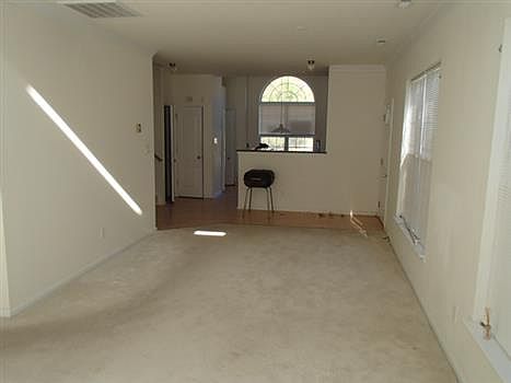 5th image of 4012 Holston Ct