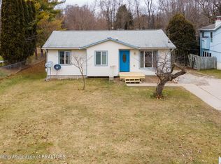 2127 Robinson Rd, Lansing, MI 48910