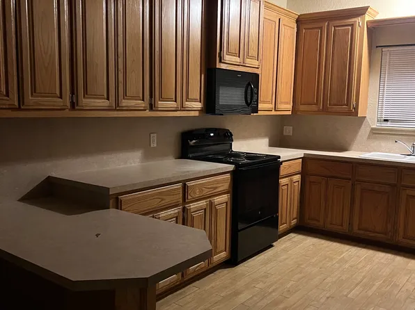 617 2nd St APT H2, Elgin, OK 73538