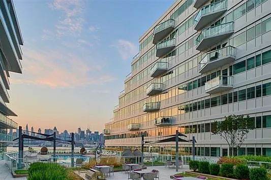 800 Avenue At Port Imperial #811 — Photo 21