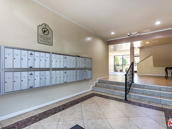 2nd image of 5403 Newcastle Ave APT 63