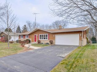 5349 Evergreen Ct, Racine, WI 53402