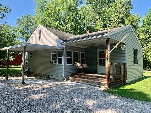2nd image of 3975 Avalon Dr NE