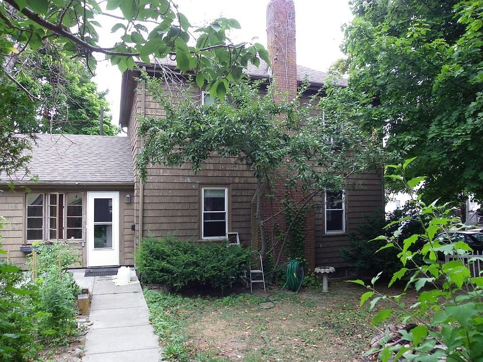 1st image of 259 1/2 Standish Ave