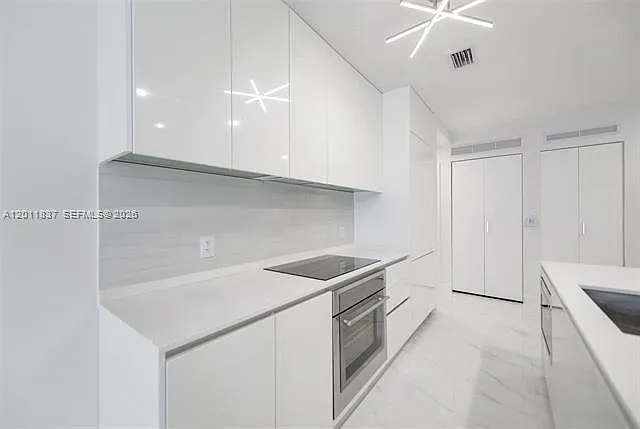 700 NE 24th St #904 — Photo 7