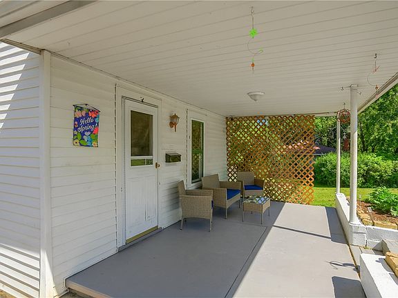 4th image of 1133 Rosannah St