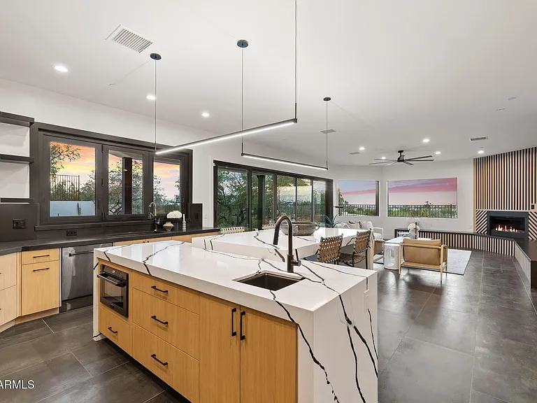 3135 E Palo Verde Dr — Photo 13