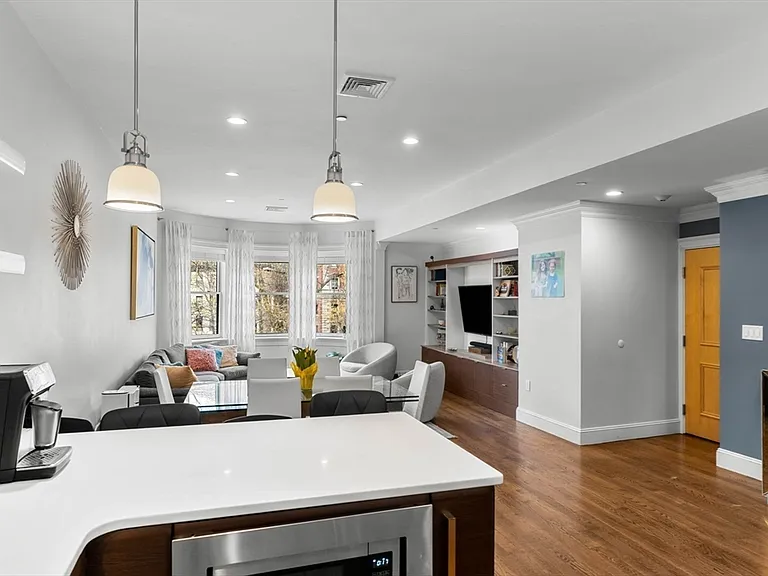 1471 Beacon St #Penthouse 10 — Photo 14