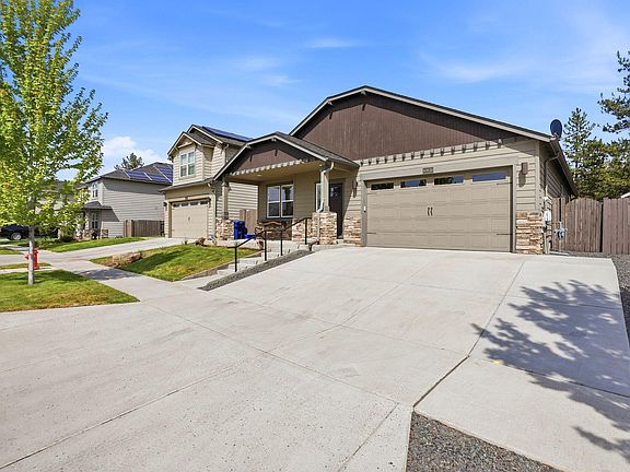 2nd image of 60930 SE Sweet Pea Dr