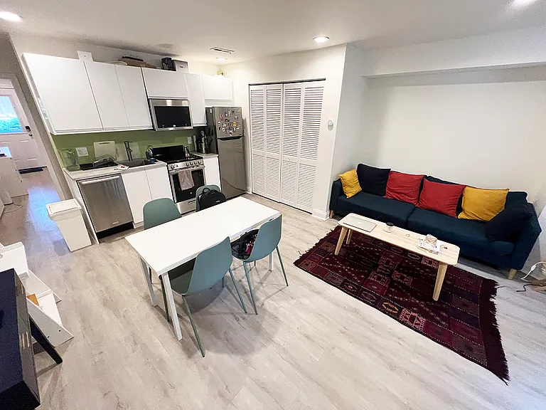 53 R St NW #B — Photo 9