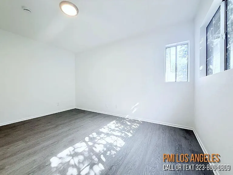 10565 Camarillo St — Photo 2