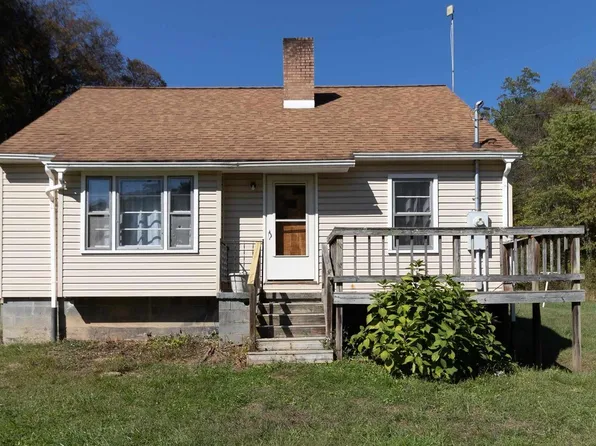 1369 Flag Run Rd, Clarksburg, WV 26301