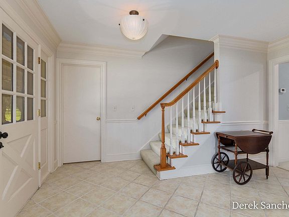 5th image of 4674 Fennessy St SW