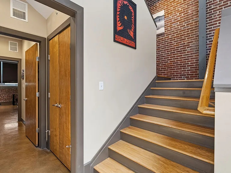713 S Central St #104 — Photo 26