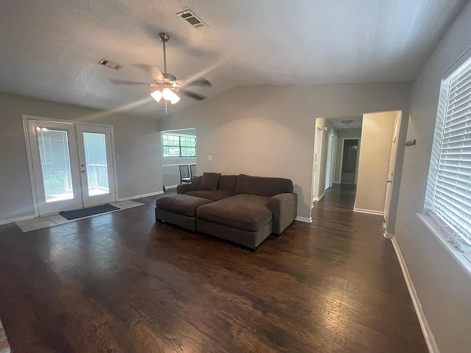 2326 Brynmahr Dr