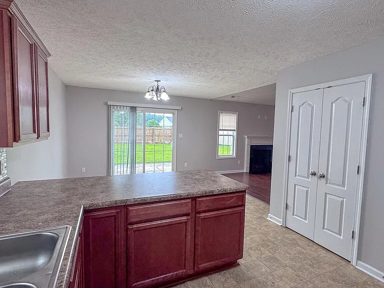337 Kingston Rd — Photo 6