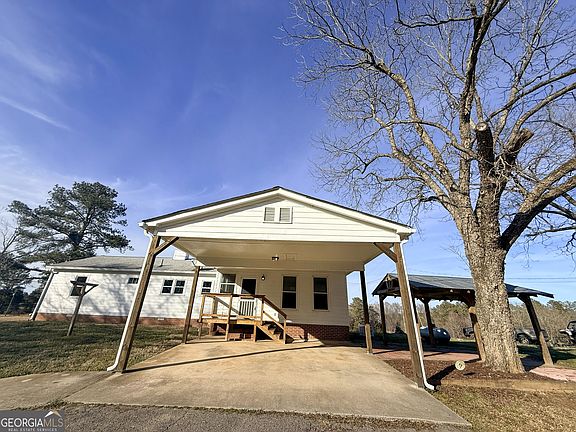 4th image of 2973 River Rd