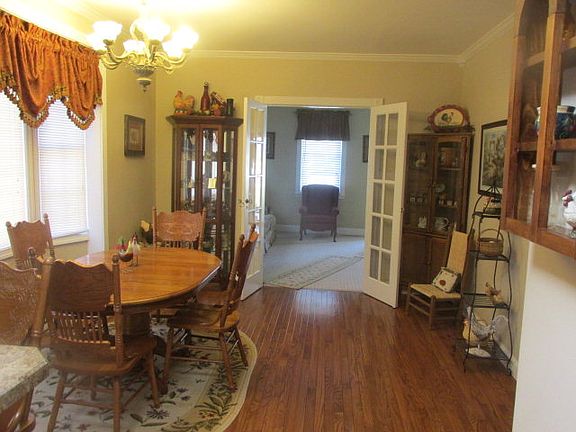 3rd image of 1380 Pumpkin Creek Ln