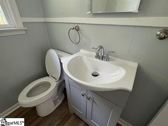 4th image of 3317 Berry Ln