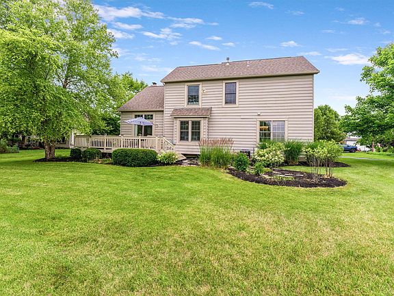 5th image of 4041 Essex Ct